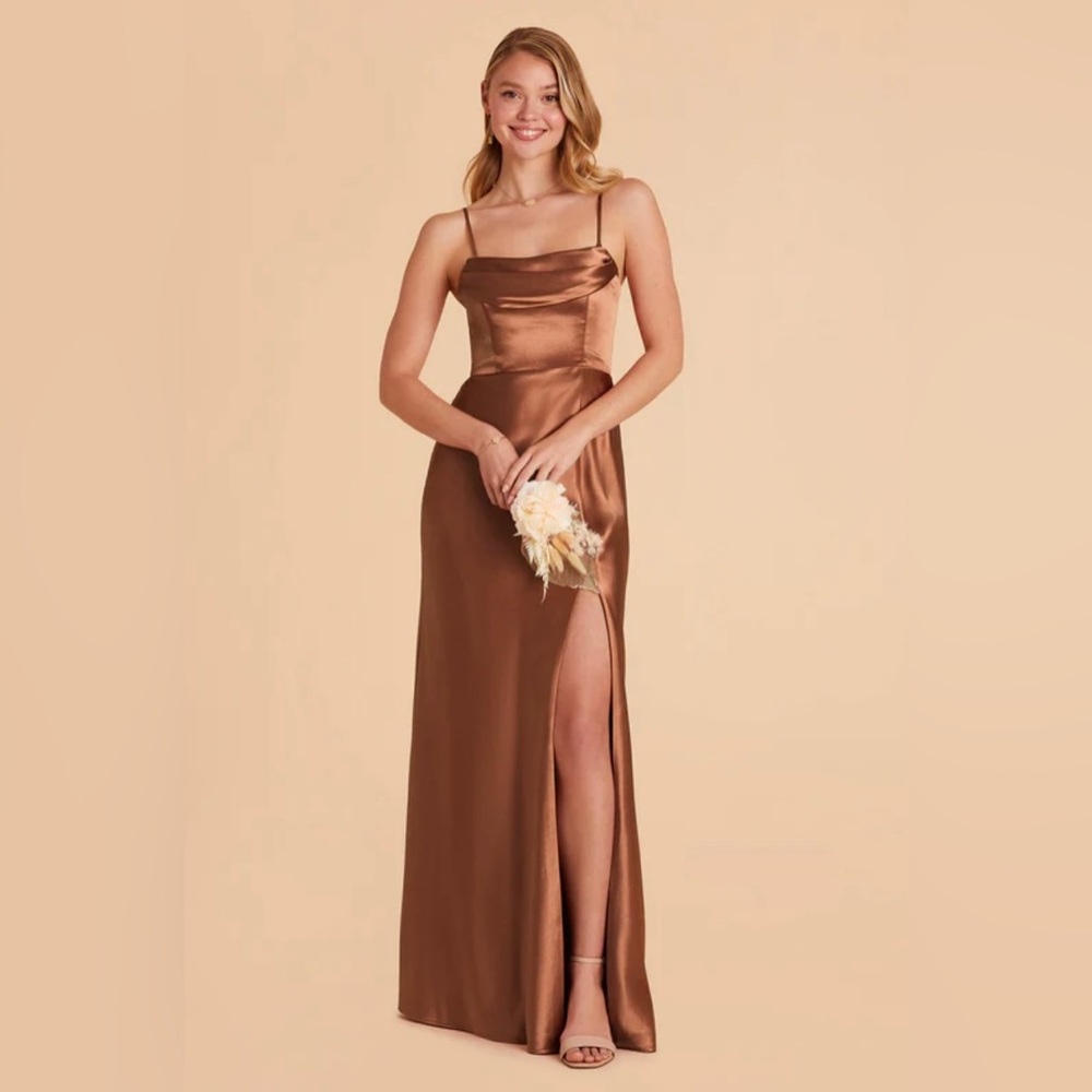 BIRDY GREY - MIA CONVERTIBLE DRESS
SHINY SATIN RUST - SIZE SMALL